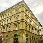 Deluxe Minimal Apartments
