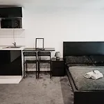 Deluxe Minimal Apartments
