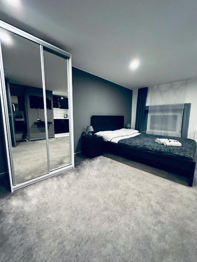 Deluxe Minimal Apartment