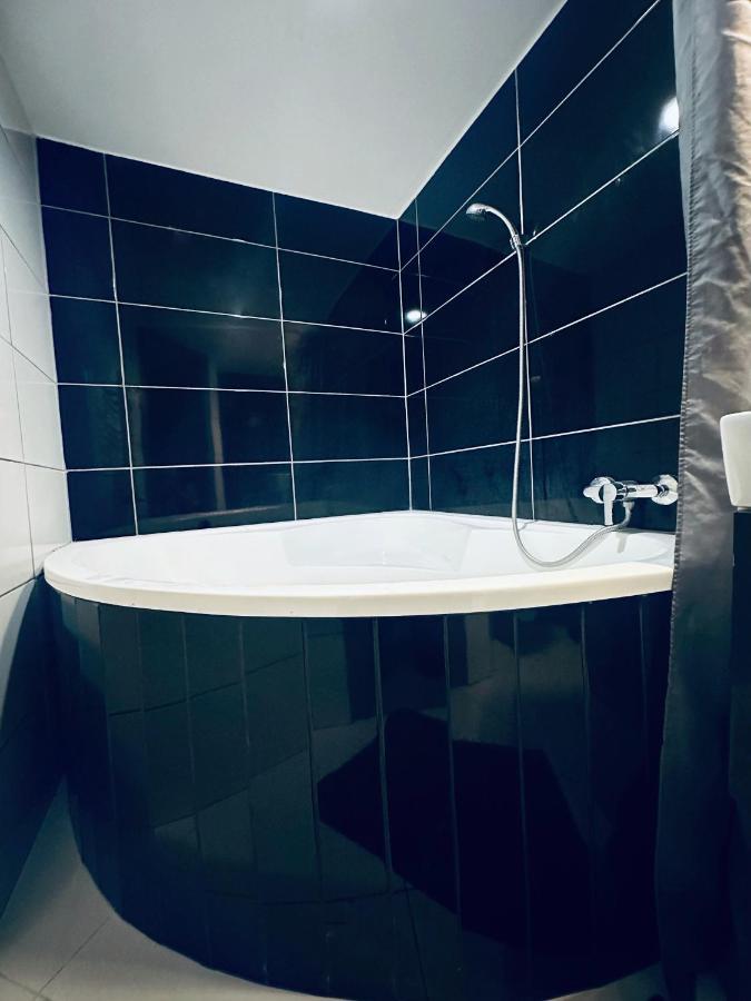 Deluxe Minimal Apartment