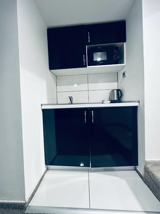 Deluxe Minimal Apartment
