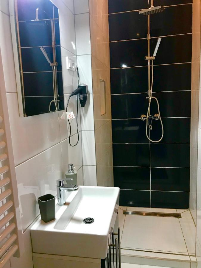 Deluxe Minimal * Budapešť